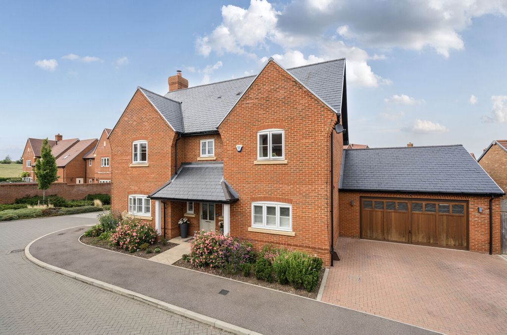 Property photo 1 of 21 1329068-1-68810Ec...