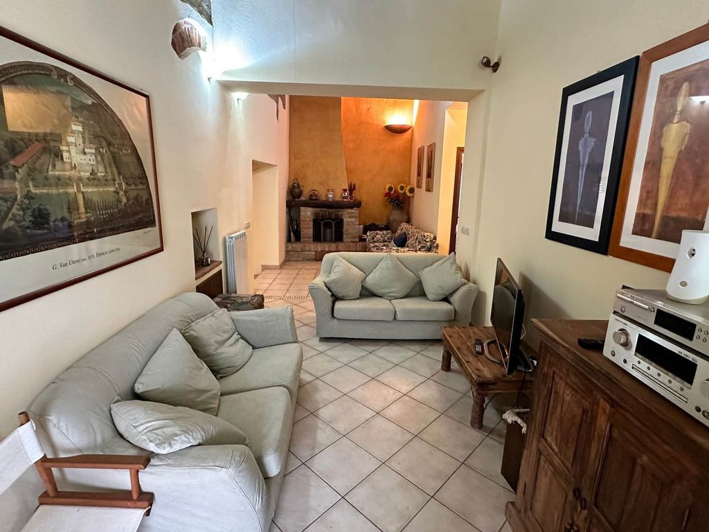 Property photo 1 of 30