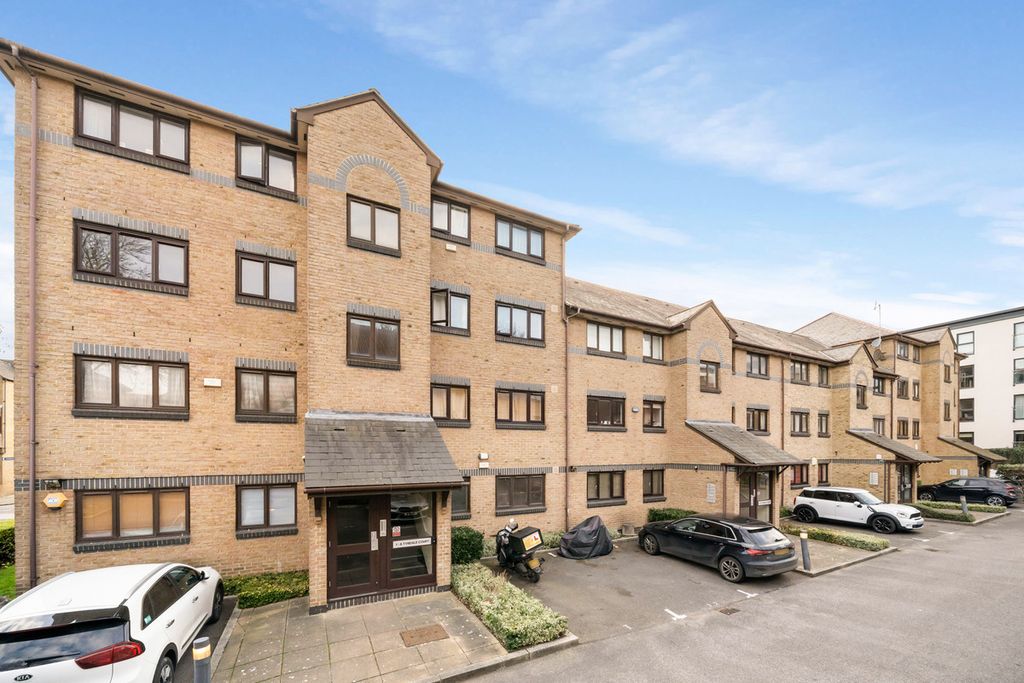 Property photo 1 of 9