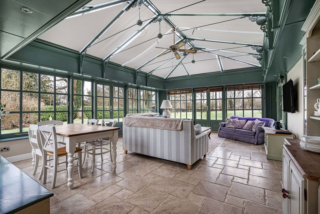 Property photo 2 of 29