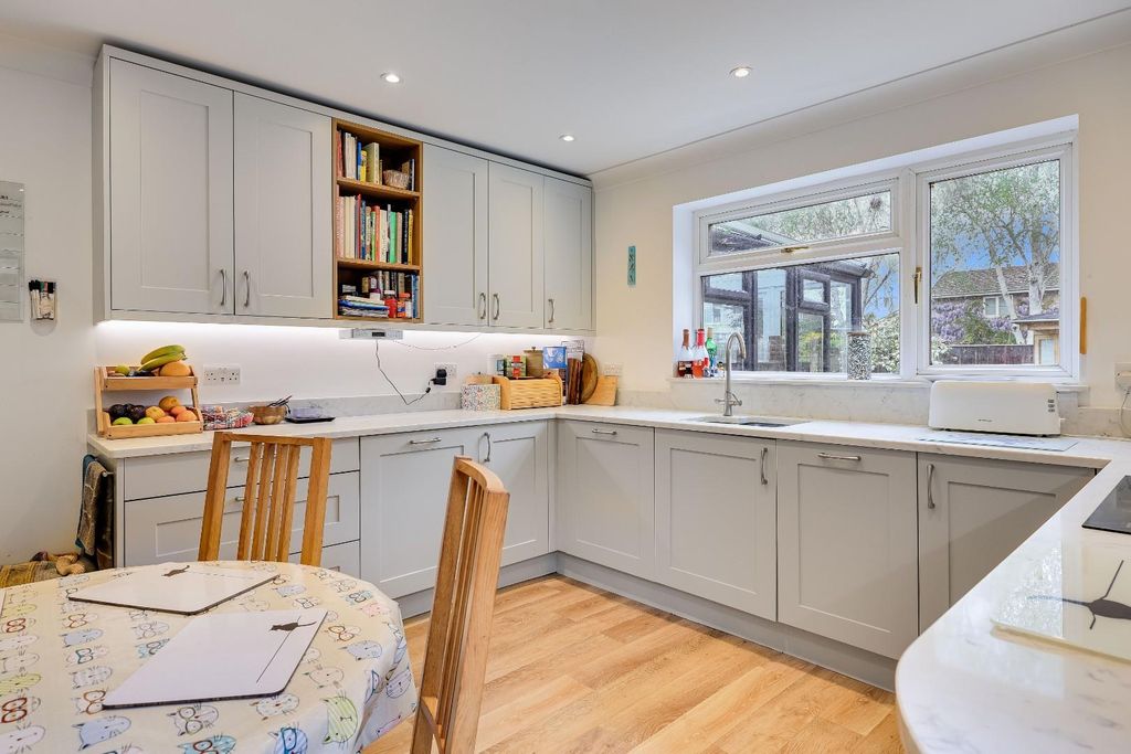 Property photo 2 of 23 Img (9).Jpg