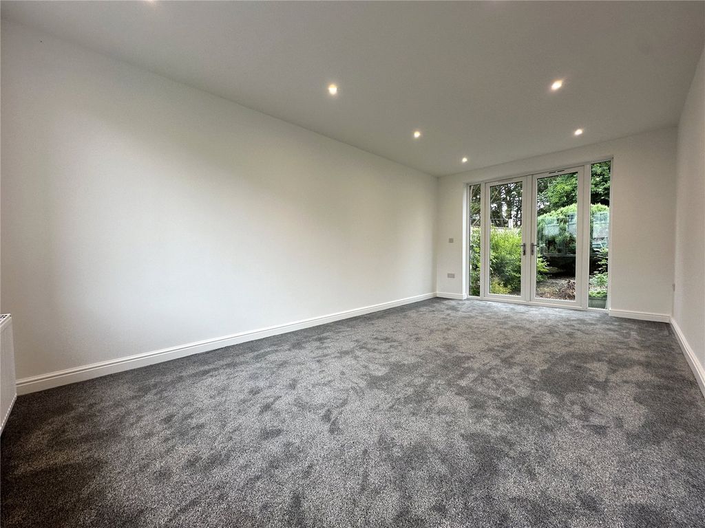 Property photo 2 of 16 Picture No. 07