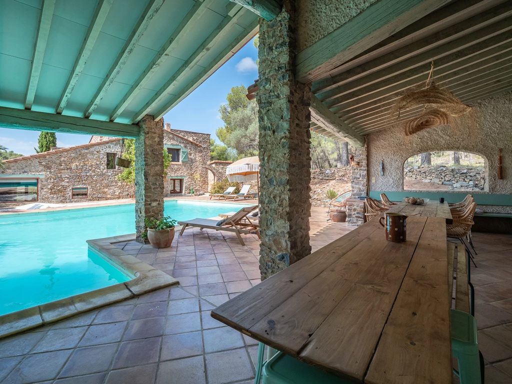 Property photo 2 of 20 869Abf1F6d01767E9Bfb2Ad78d402A45_2c27B135F3_1632-Big