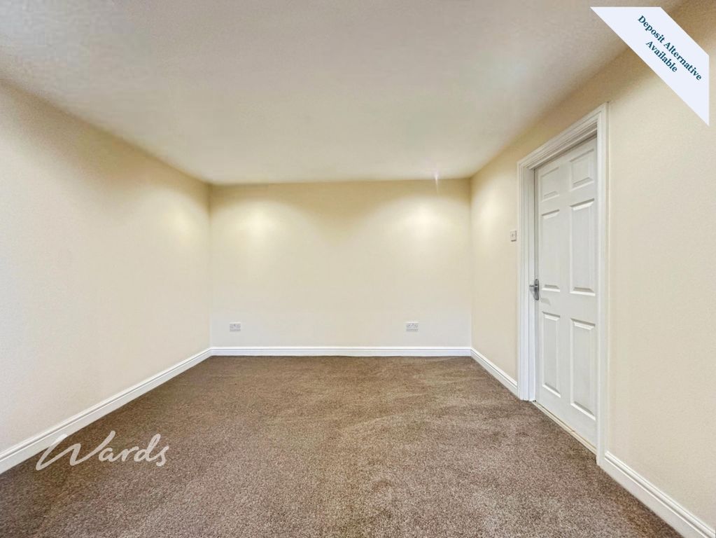 Property photo 3 of 13 Living/Bedroom Area