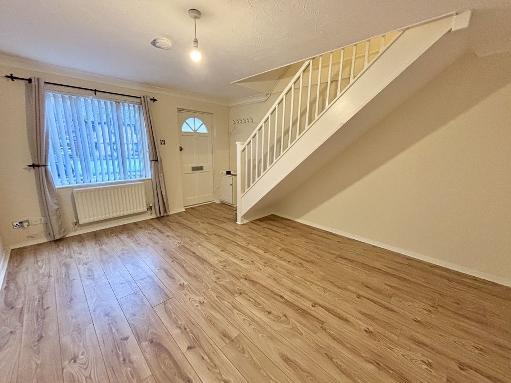 Property photo 2 of 11 Lounge