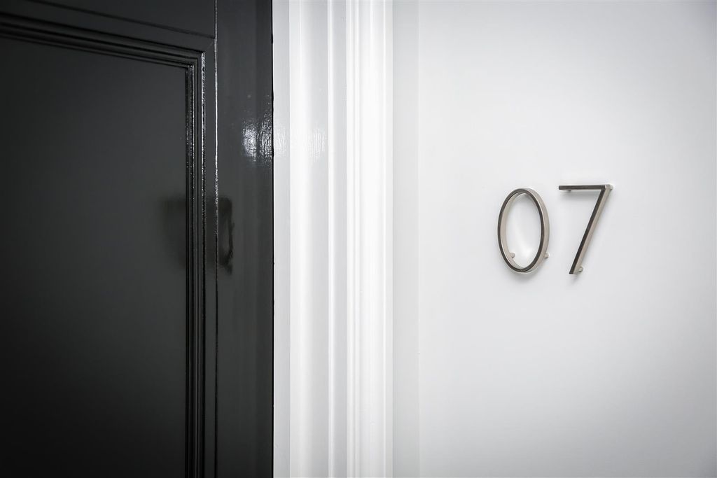 Property photo 1 of 40 Front Door