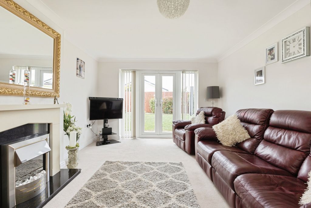 Property photo 2 of 20 Pbox-Img.Jpg