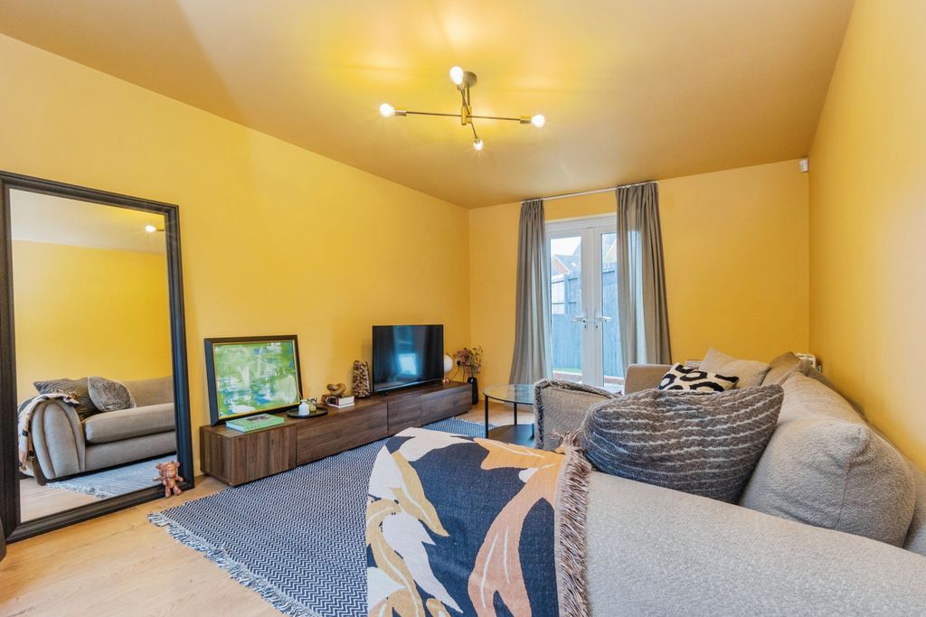 Property photo 2 of 15 Living Room