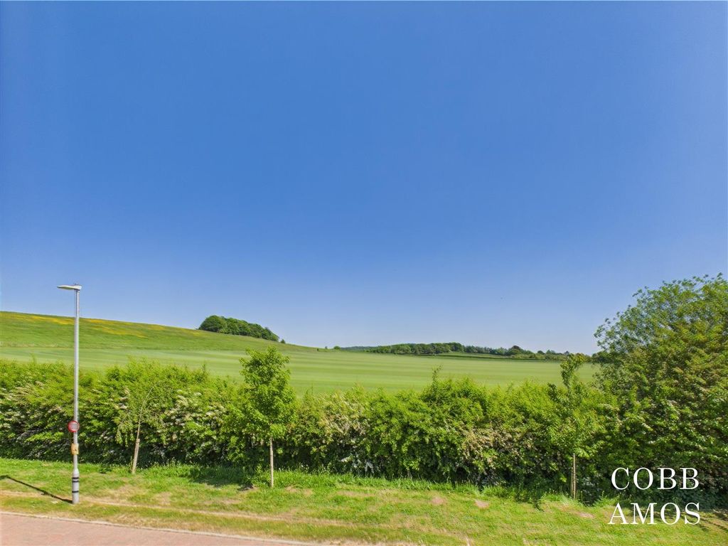 Property photo 3 of 32 Cam02803G0-Pr0182-Still017.Jpg