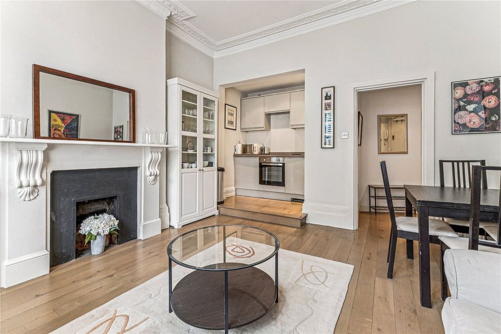 Property photo 3 of 10 Picture No. 32