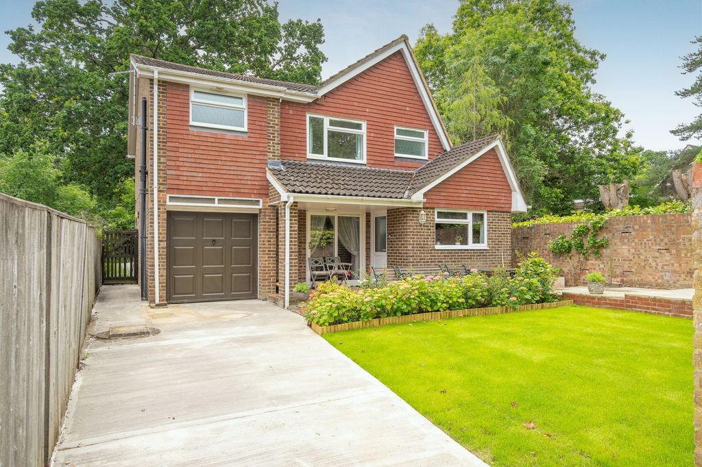 Property photo 1 of 12