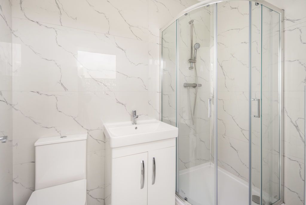 Additional image 20 of 5 bed flat to rentSharers Welcome IG1