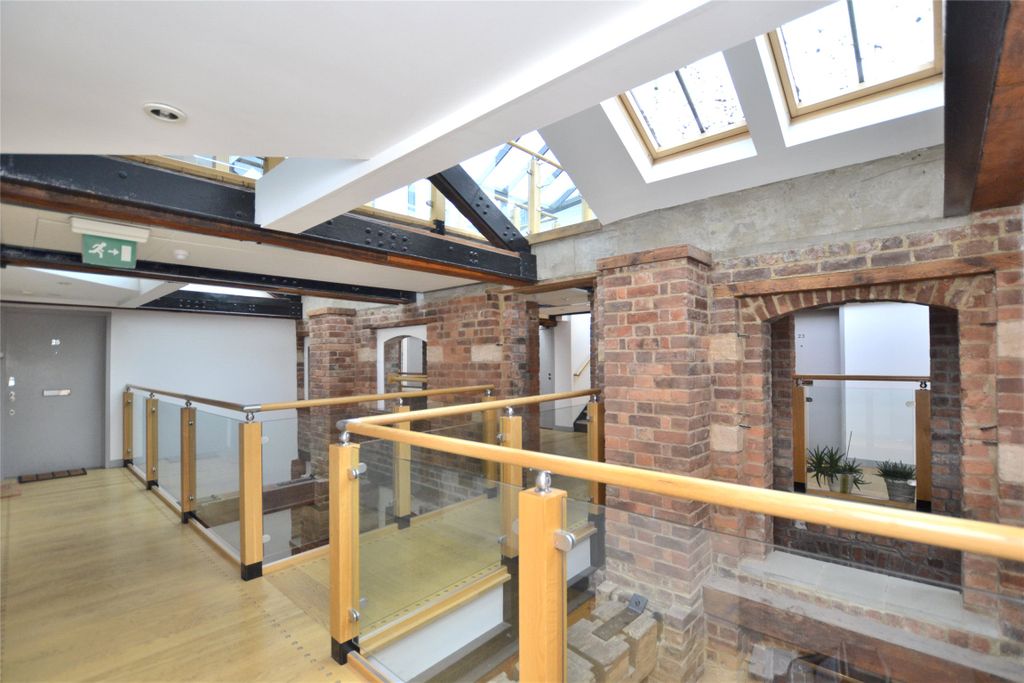 Property photo 3 of 11 Picture No. 16