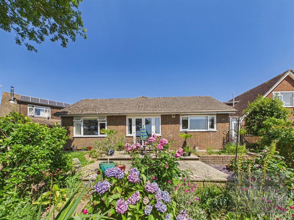 Property photo 1 of 31