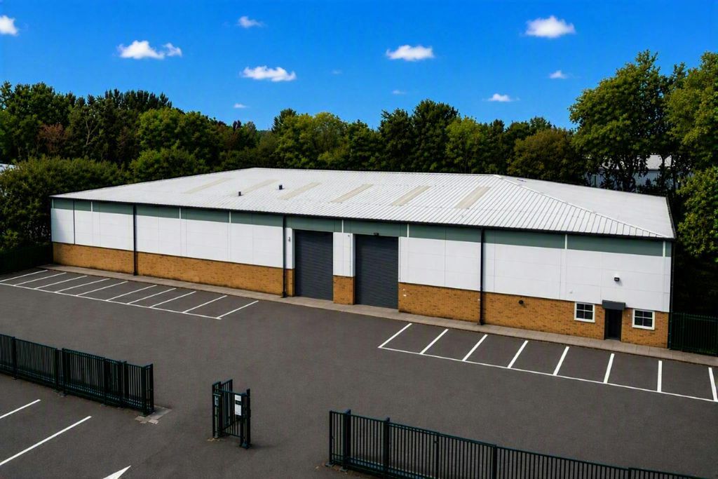 Property photo 1 of 9 J1&J2 External 2.Jpg