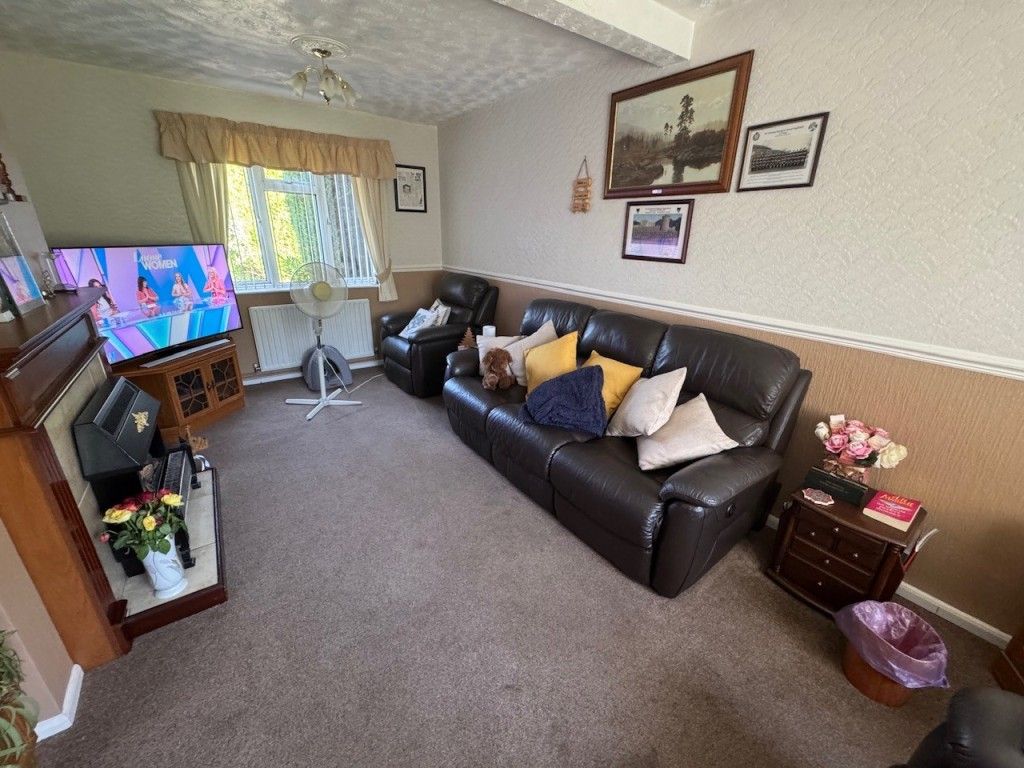Property photo 3 of 13 Living Room