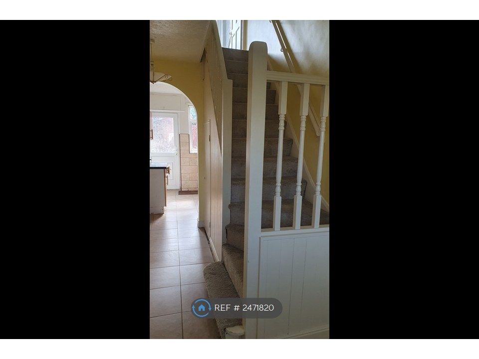 Property photo 3 of 35