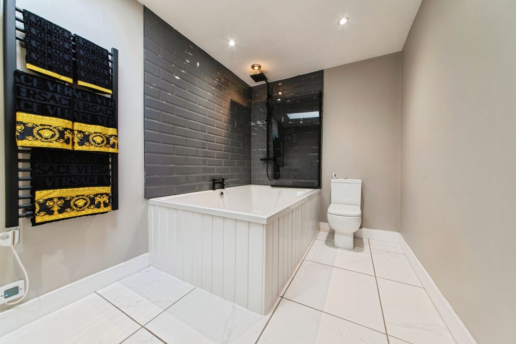 Additional image 6 of 4 bed detached house for saleBeesby Road, Alford LN13