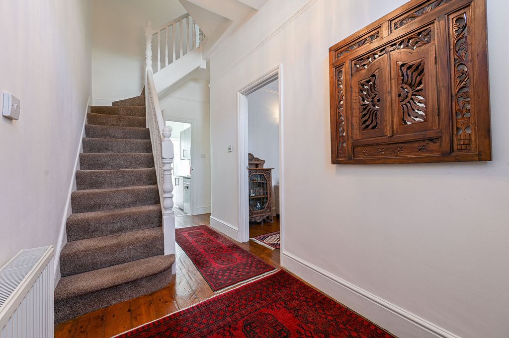 Property photo 1 of 31