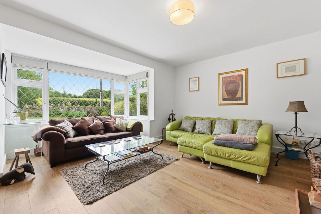 Property photo 3 of 43