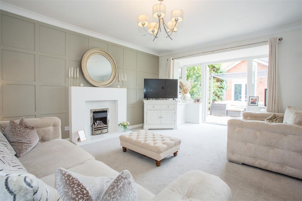 Property photo 2 of 43