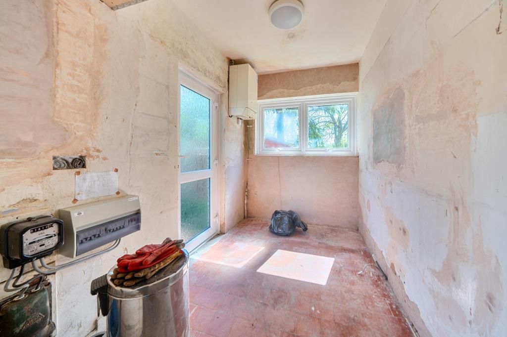 Property photo 3 of 17 Internal View