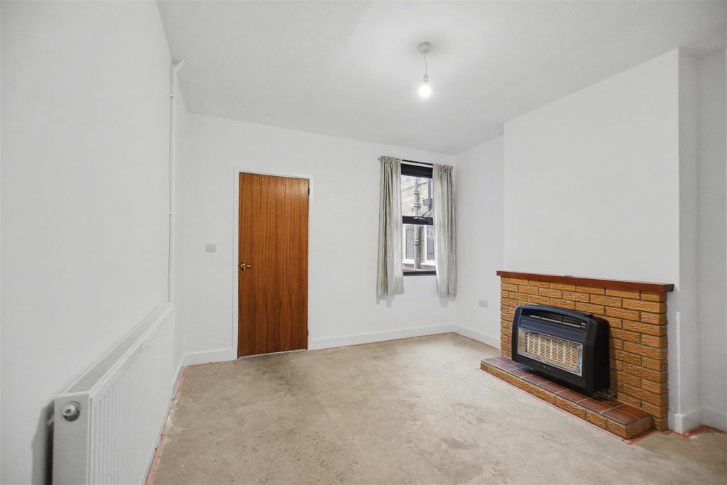 Property photo 3 of 15 Dining Room_2.Jpeg