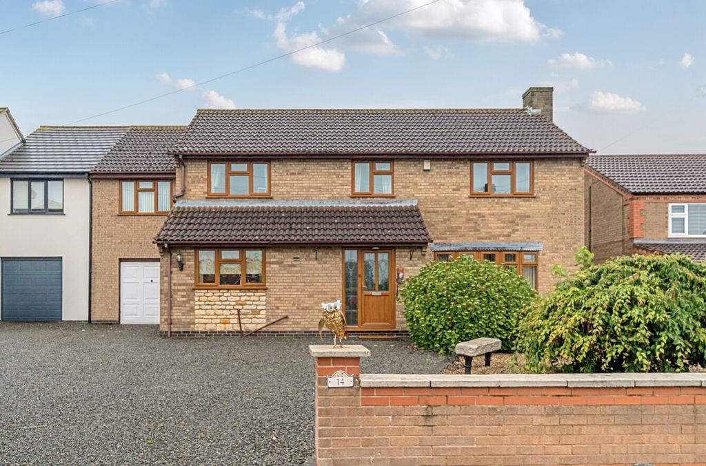 Property photo 1 of 29 1478159-20-6A2Ae52Fe557d