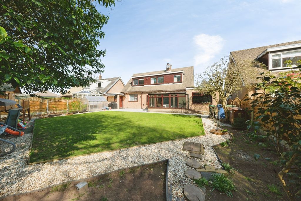 Property photo 2 of 24