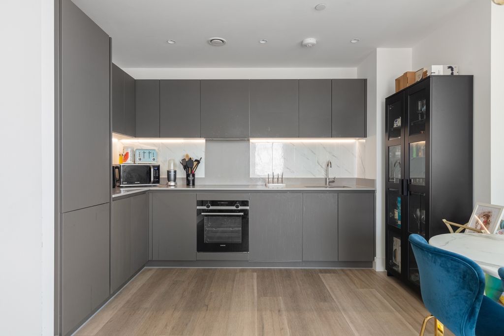 Property photo 3 of 15 094A1242