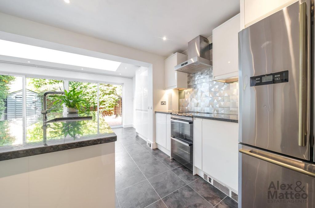Property photo 3 of 17 Simms Road