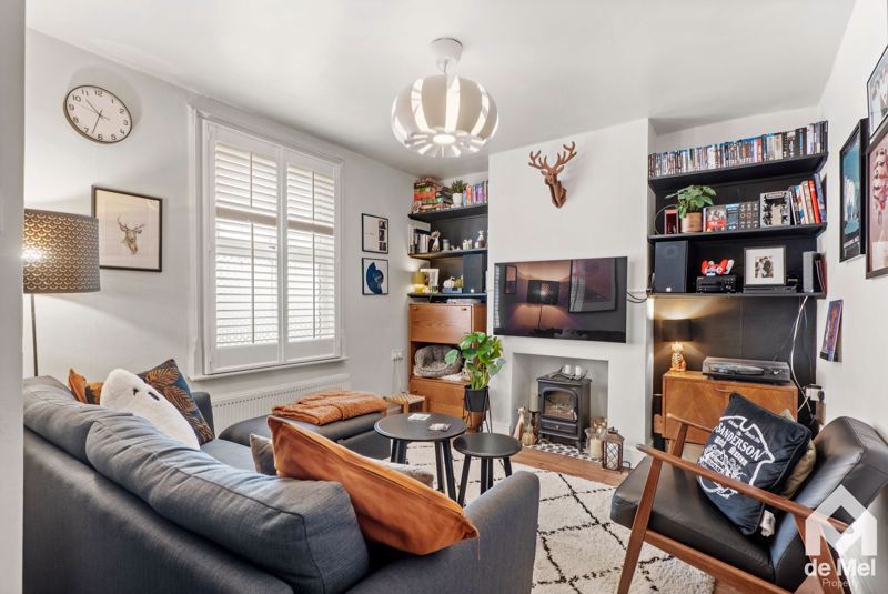 Property photo 3 of 9 Photo 4