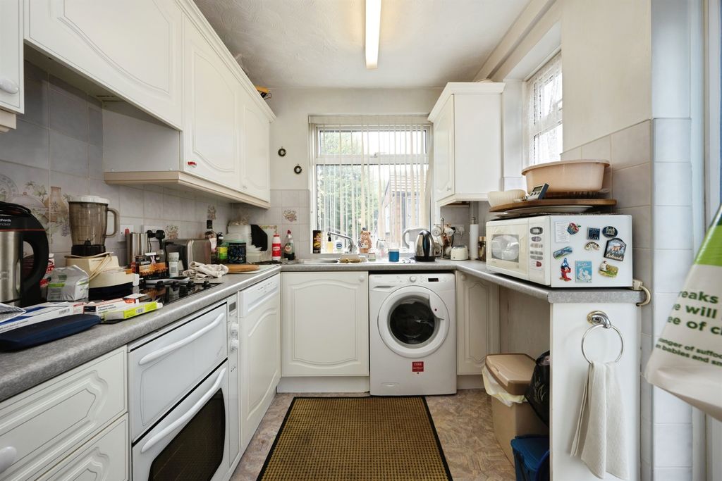 Property photo 2 of 16