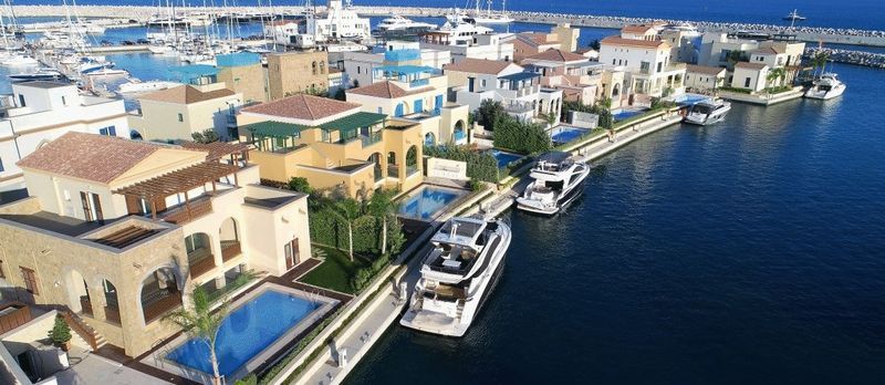 Property photo 3 of 8 Marina View