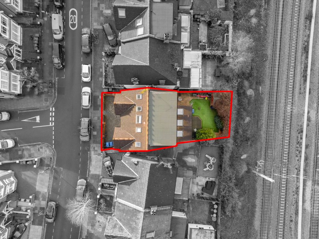Property photo 3 of 11