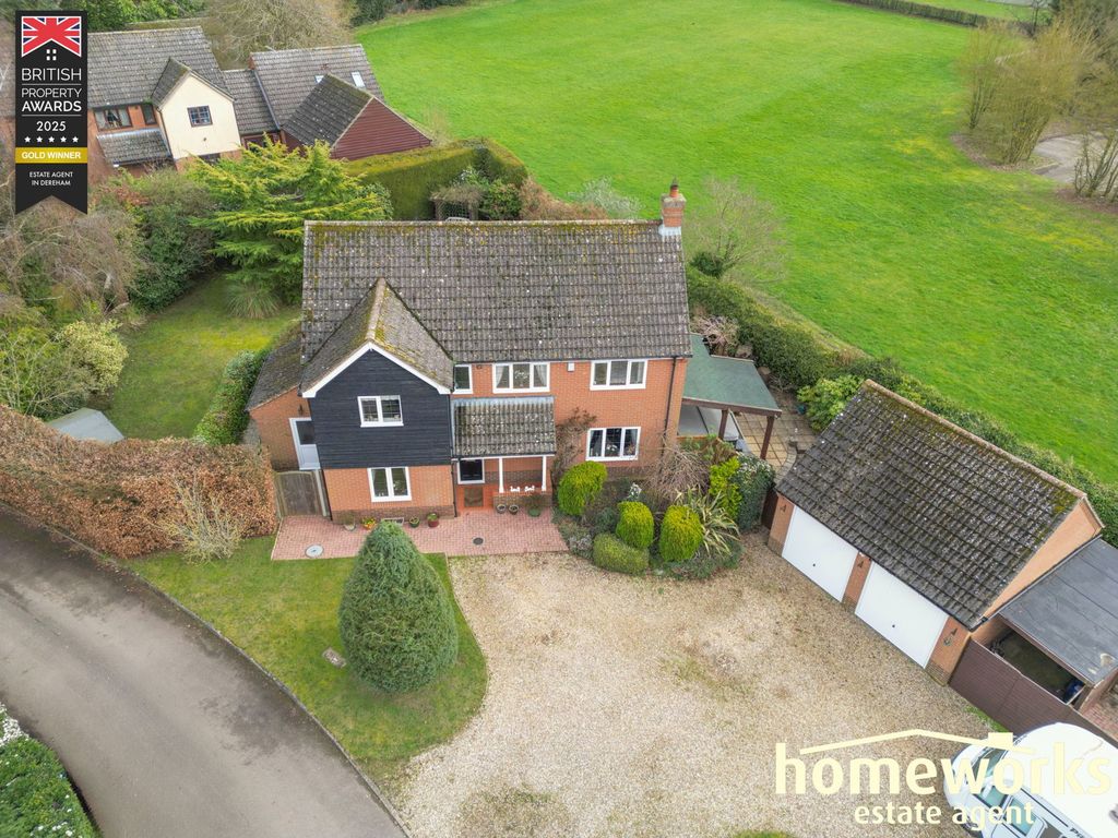 Property photo 1 of 28