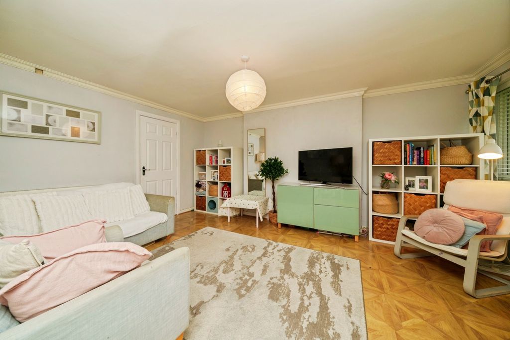 Property photo 2 of 19 Pbox-Img.Jpg