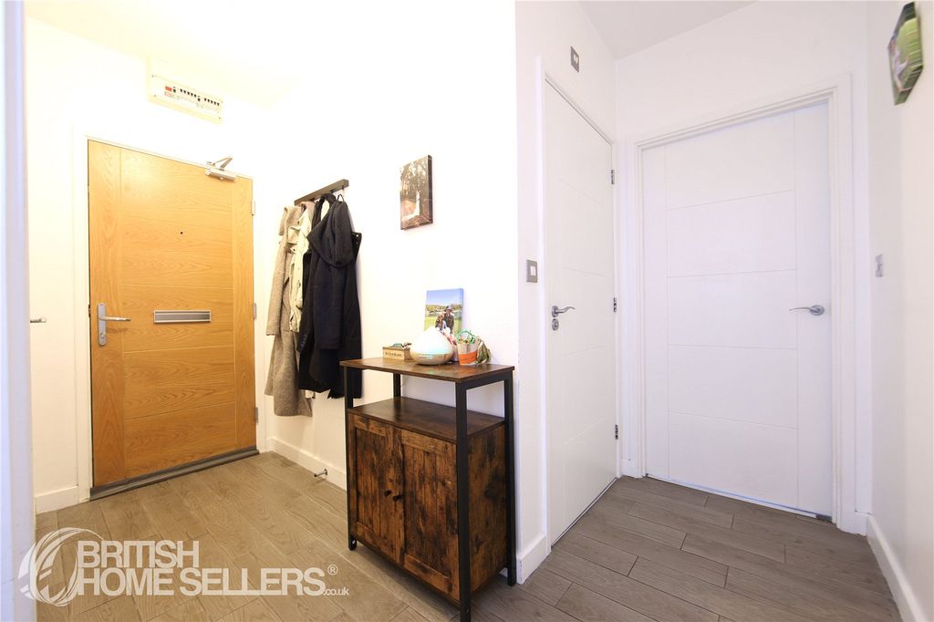 Property photo 3 of 12 Picture No. 19