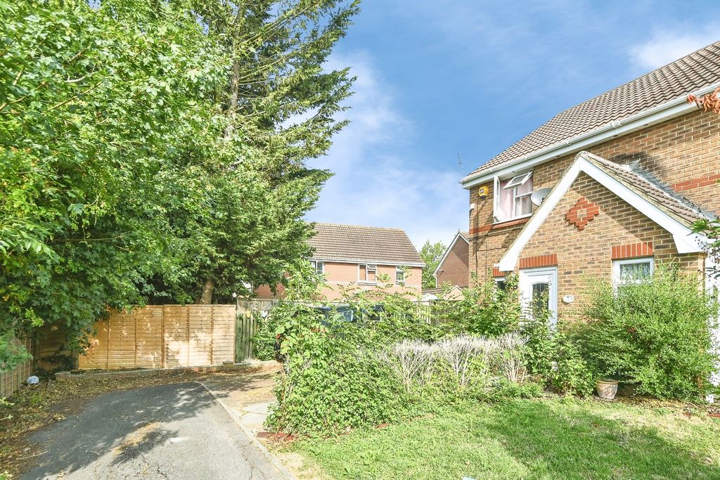 Property photo 2 of 11