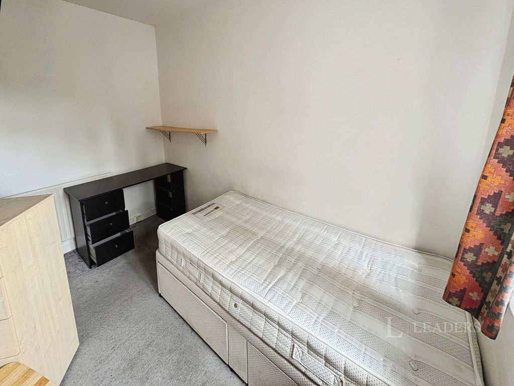 Property photo 3 of 8 Pbox-Img.Jpg