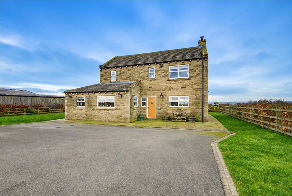 Property photo 2 of 36 Outside Front