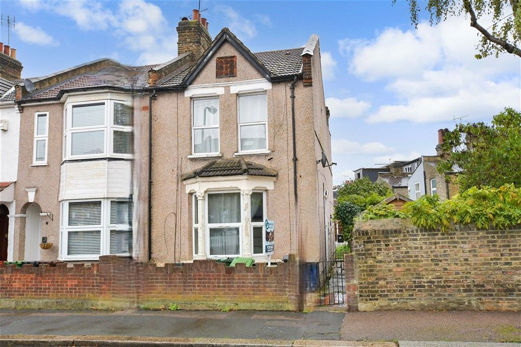 Property photo 1 of 7 External