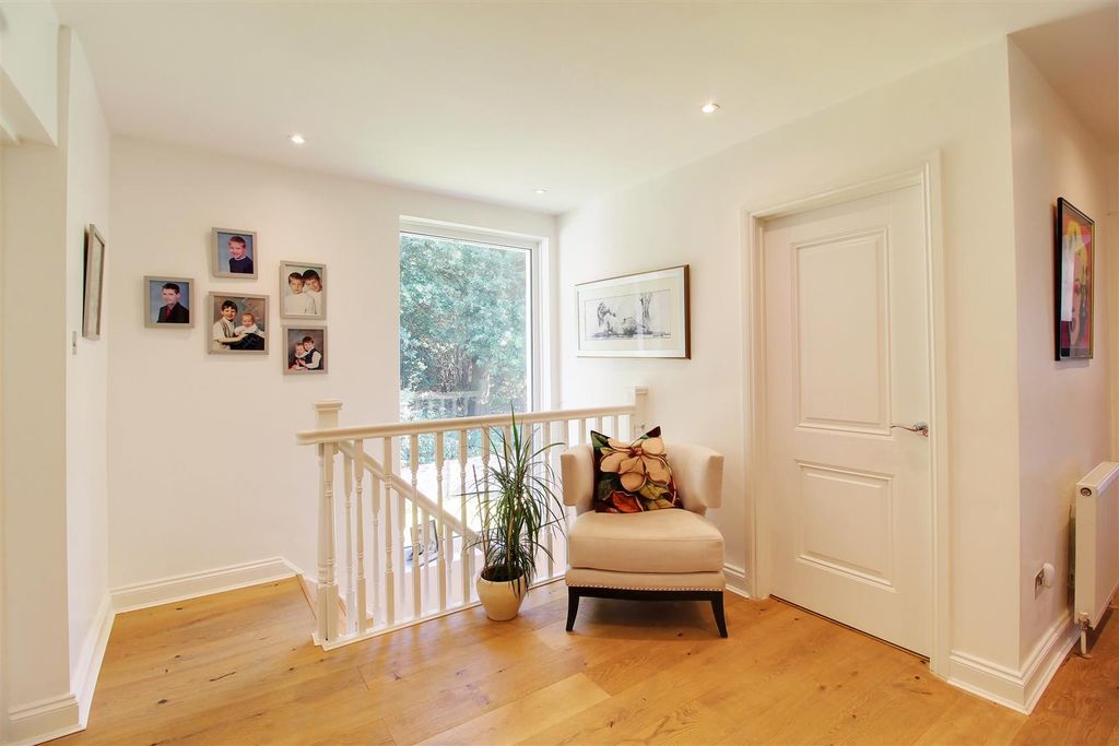 Additional image 41 of 5 bed detached house for saleDixons Hill Close, North Mymms AL9
