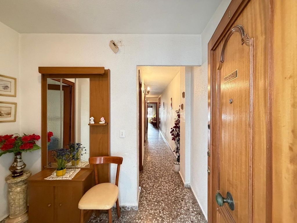 Property photo 2 of 50