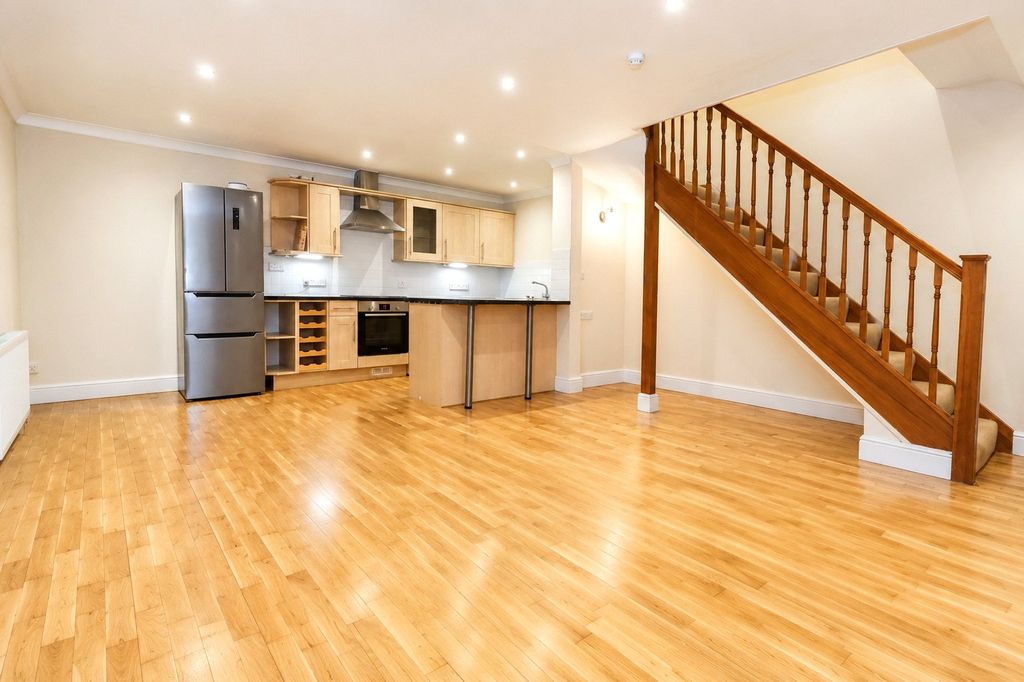 Property photo 3 of 16 Picture No. 15