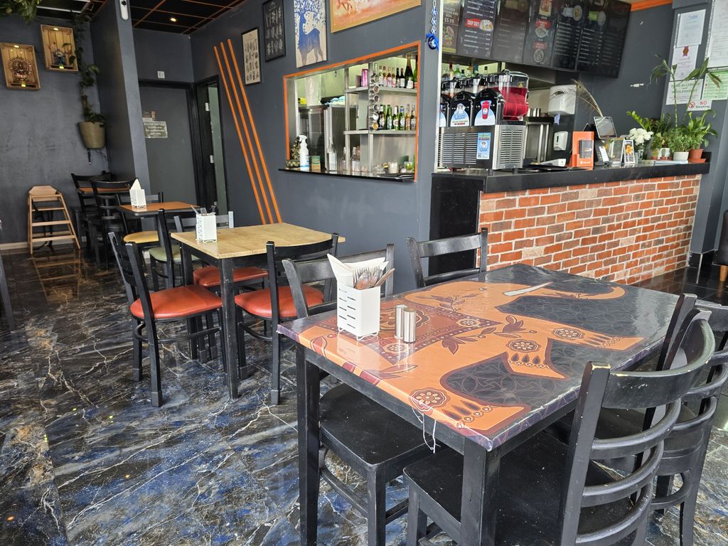 Property photo 1 of 6 Restaurant Business For Sale
