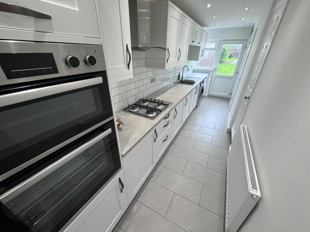 Property photo 3 of 11 Image