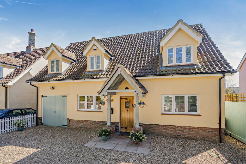 Property photo 1 of 48 8643242-Exterior02-800