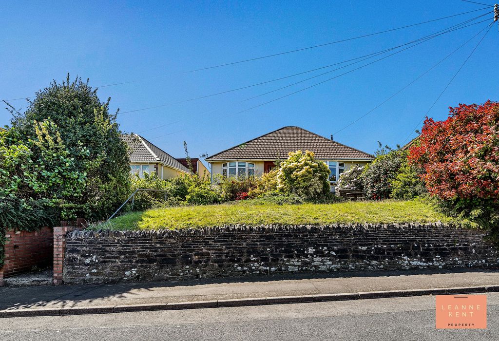 Property photo 1 of 34