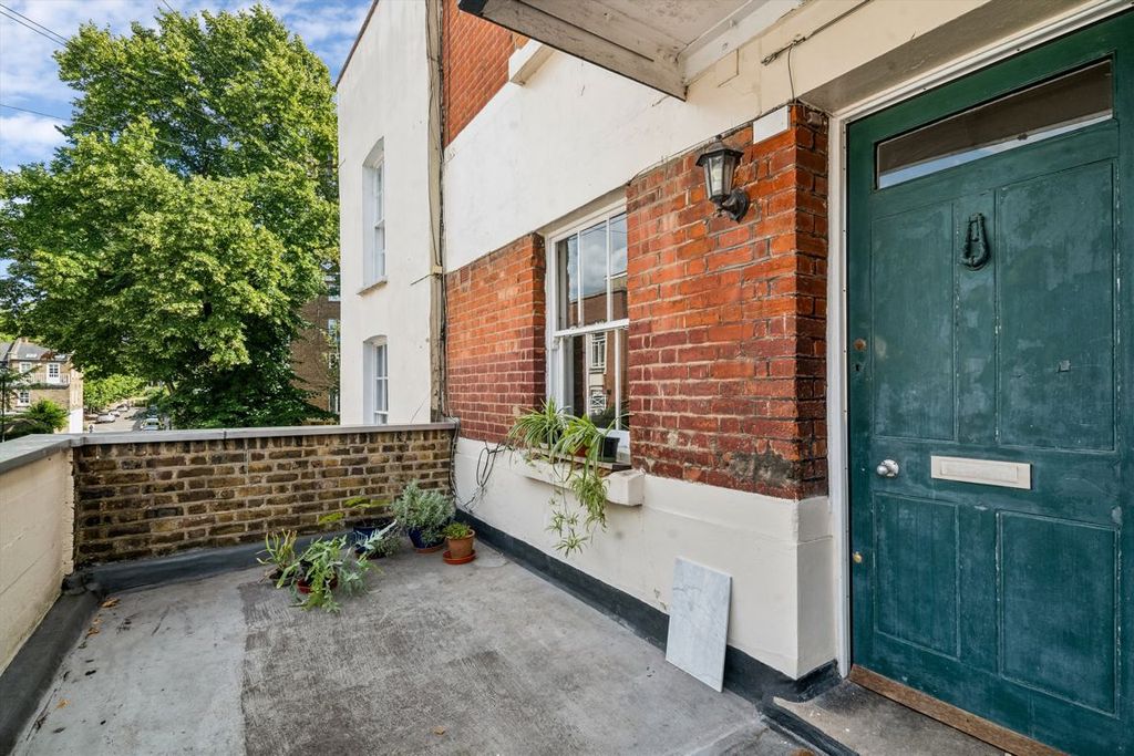 Property photo 1 of 5